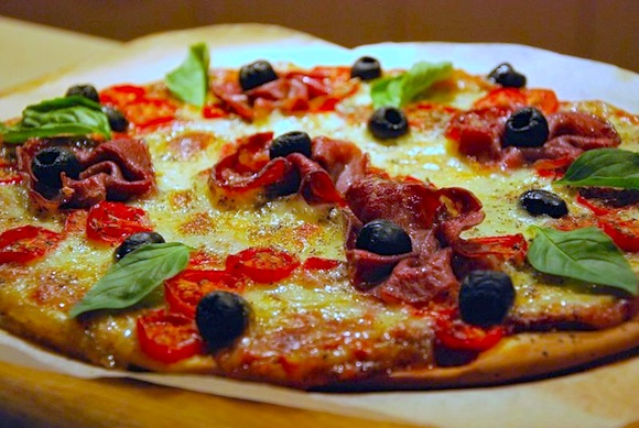 pizza mozzarella coppa tomates cerises pizza-mozzarella-coppa-tomates-cerises