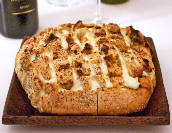 cheesey pull appart bread mozza red pesto