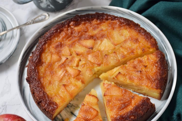 Gâteau caramélisé aux pommes